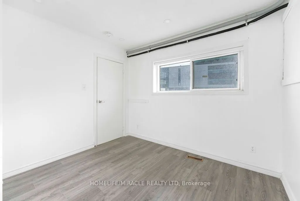 2037 Simcoe Street N #Basement