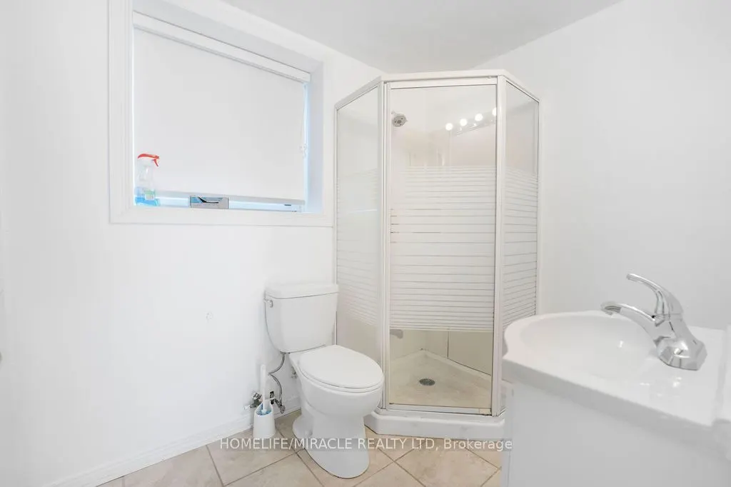 2037 Simcoe Street N #Basement