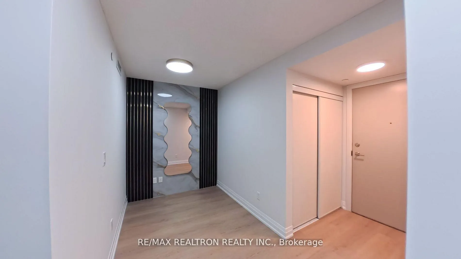 20 Meadowglen Place #322