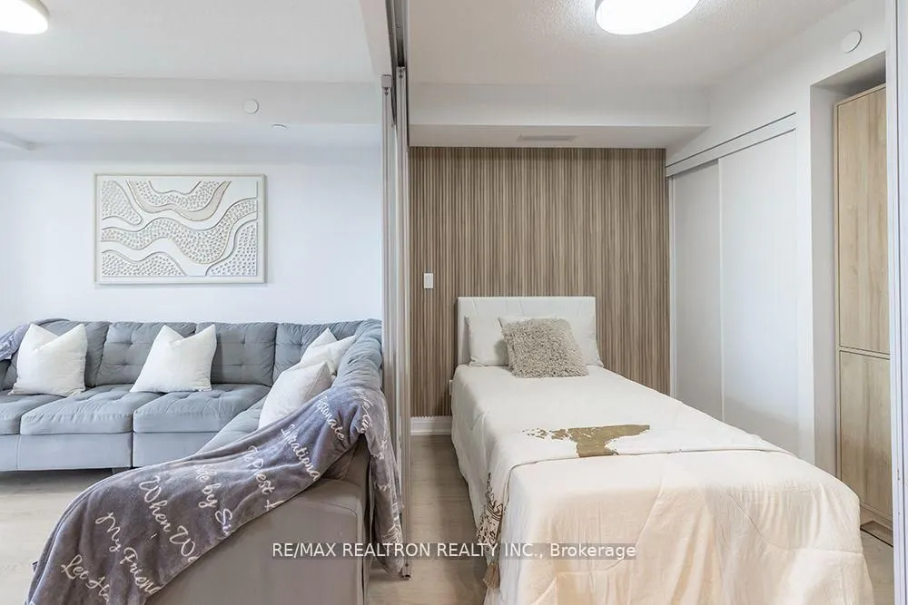 20 Meadowglen Place #322