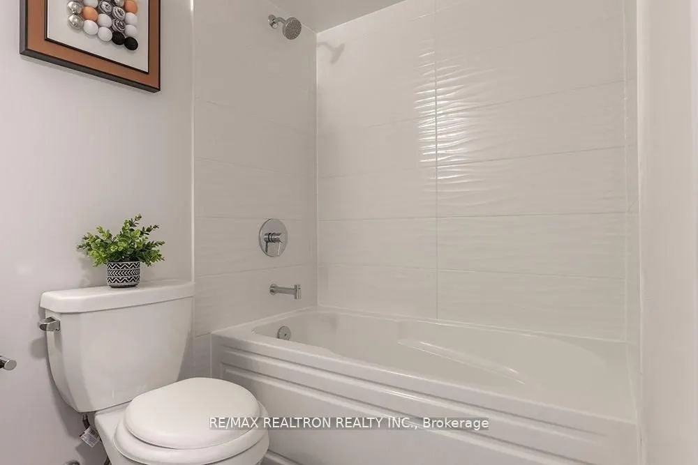 20 Meadowglen Place #322