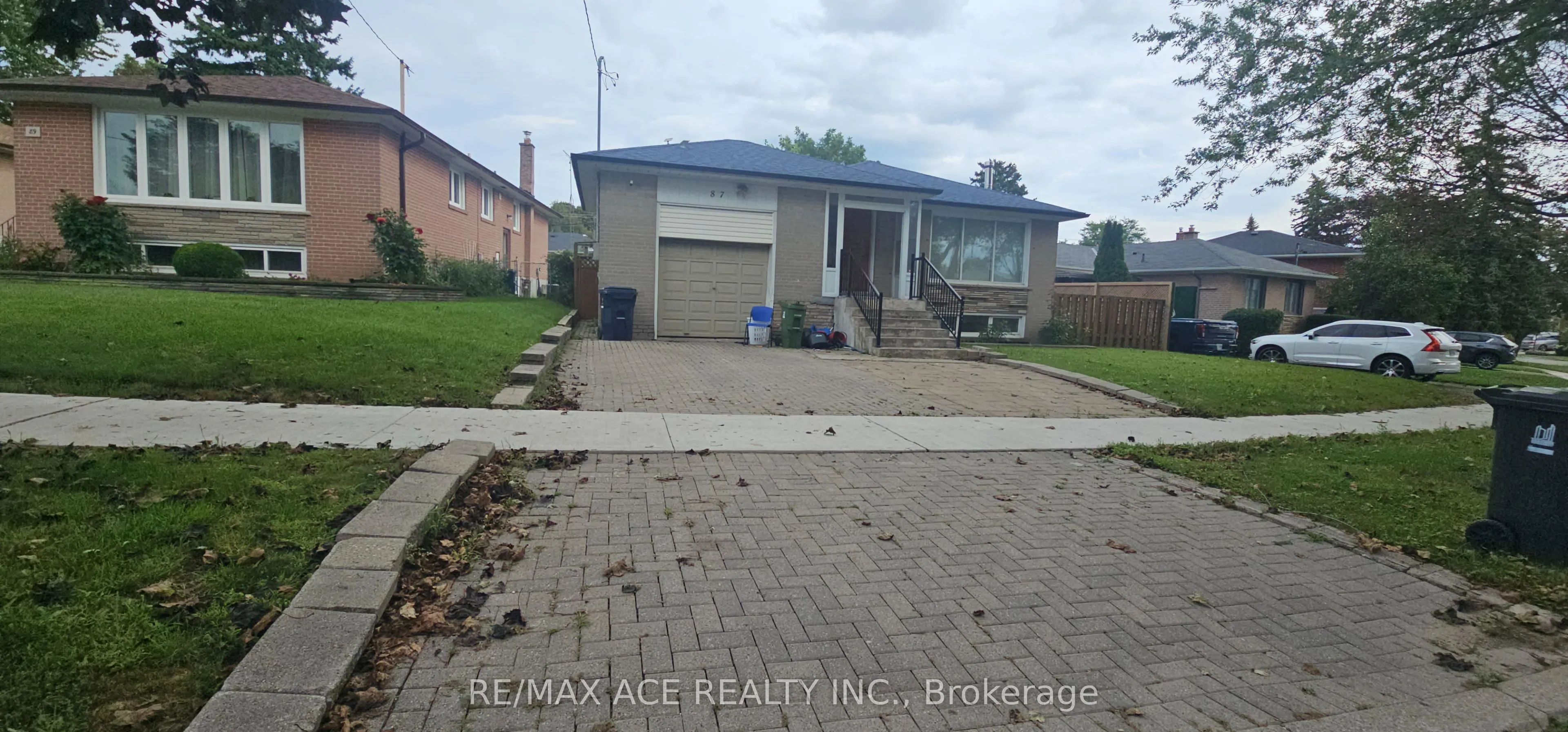 87 Lynnbrook Drive #Main