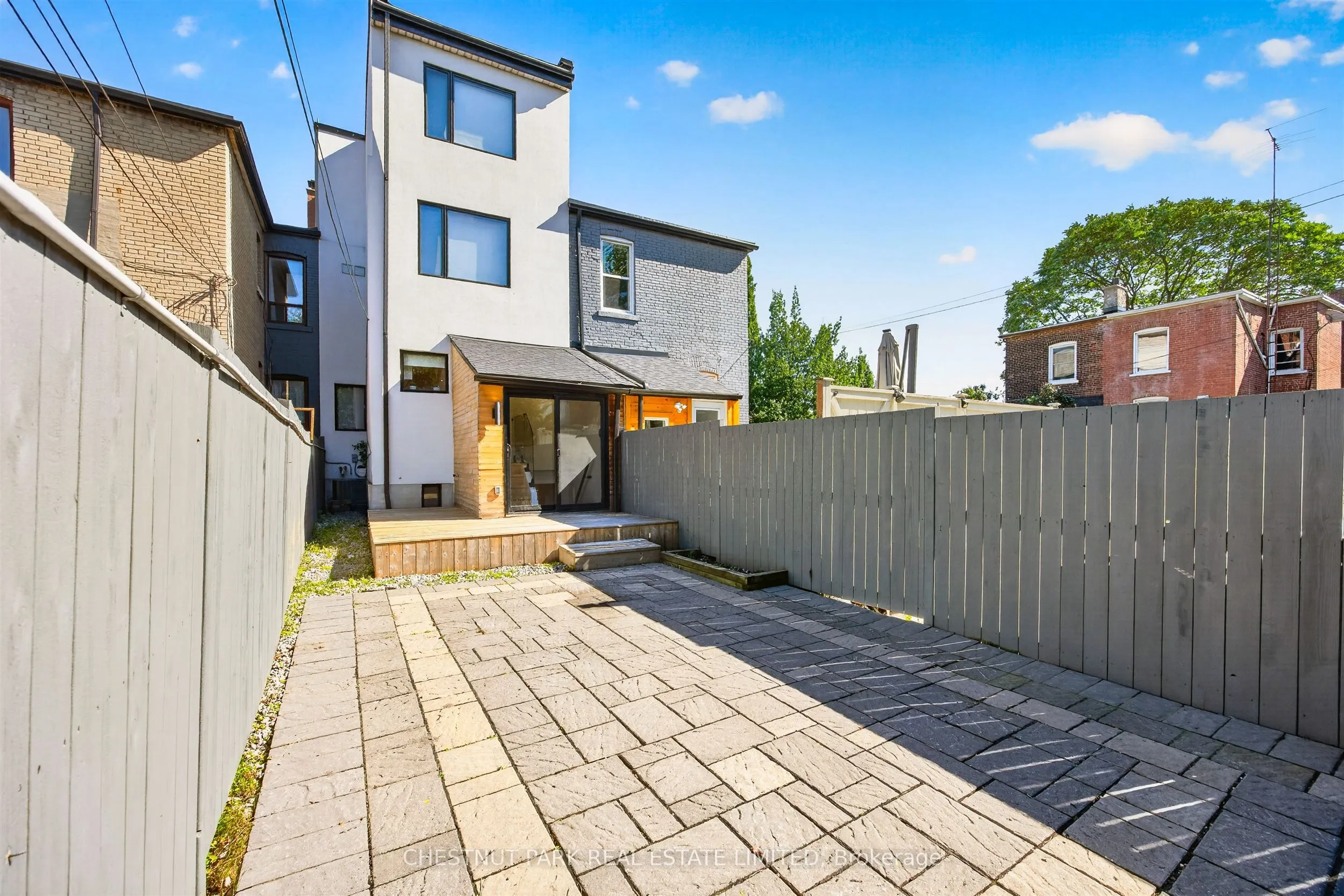 26 Caroline Avenue