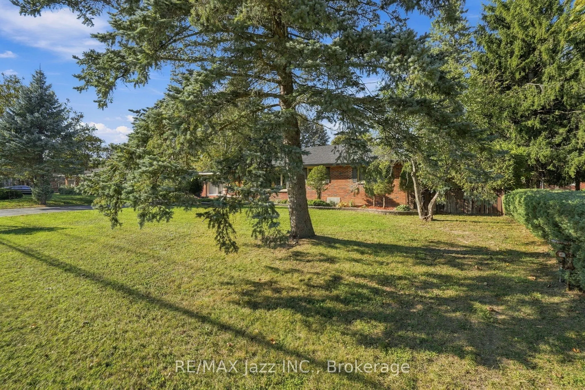 346 Conlin Road E