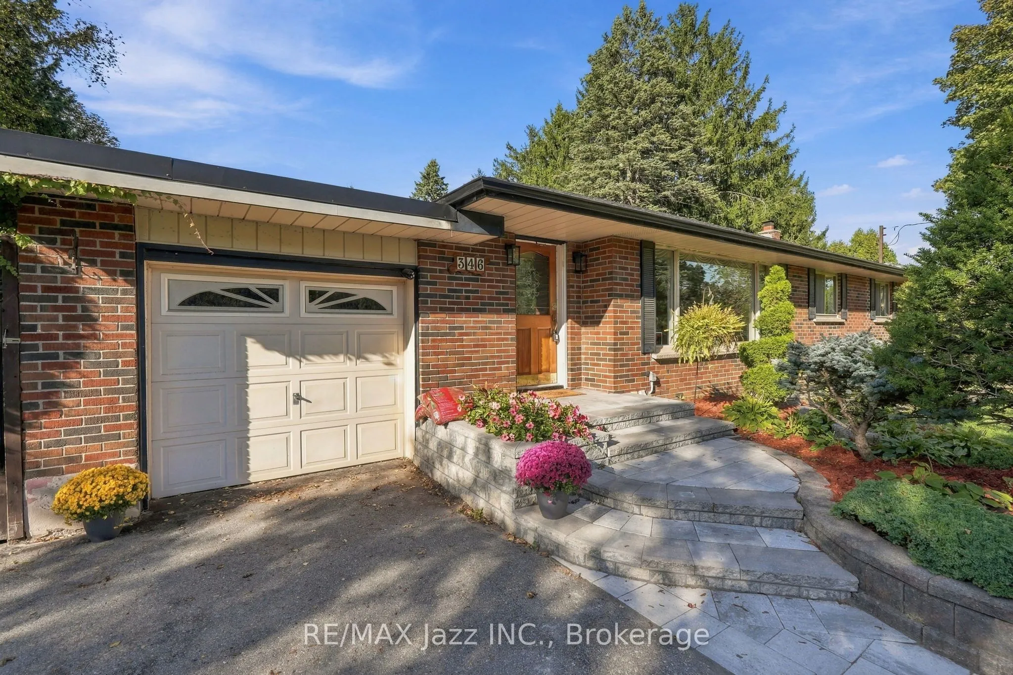 346 Conlin Road E