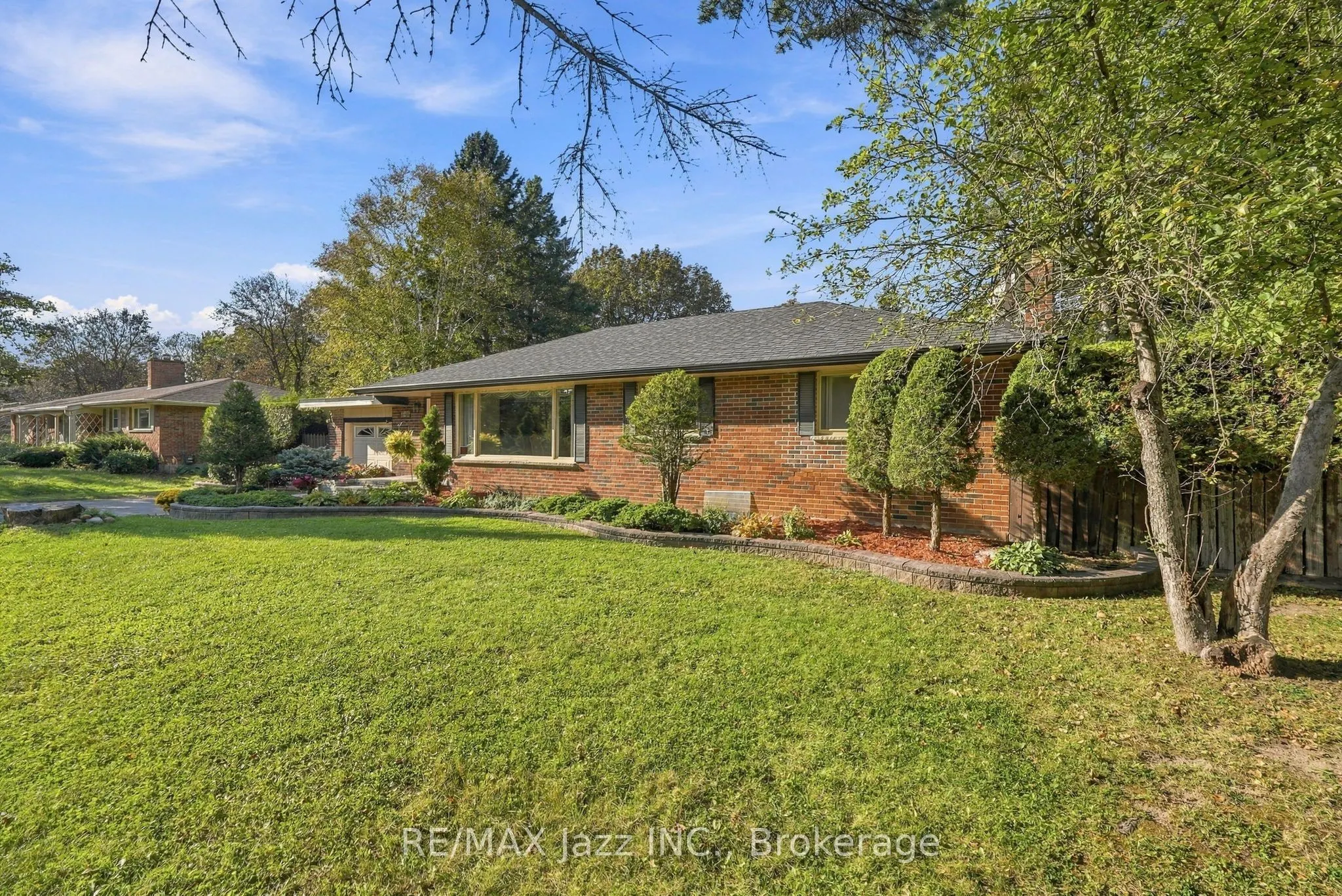 346 Conlin Road E