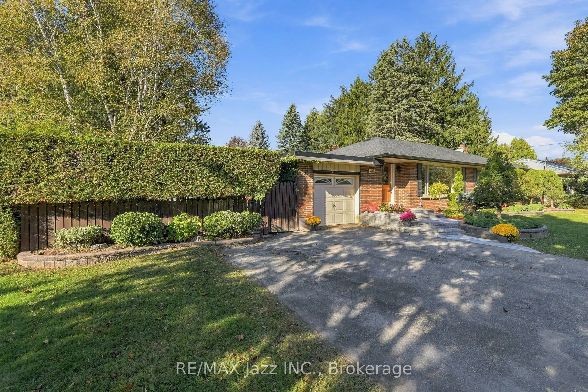 346 Conlin Road E