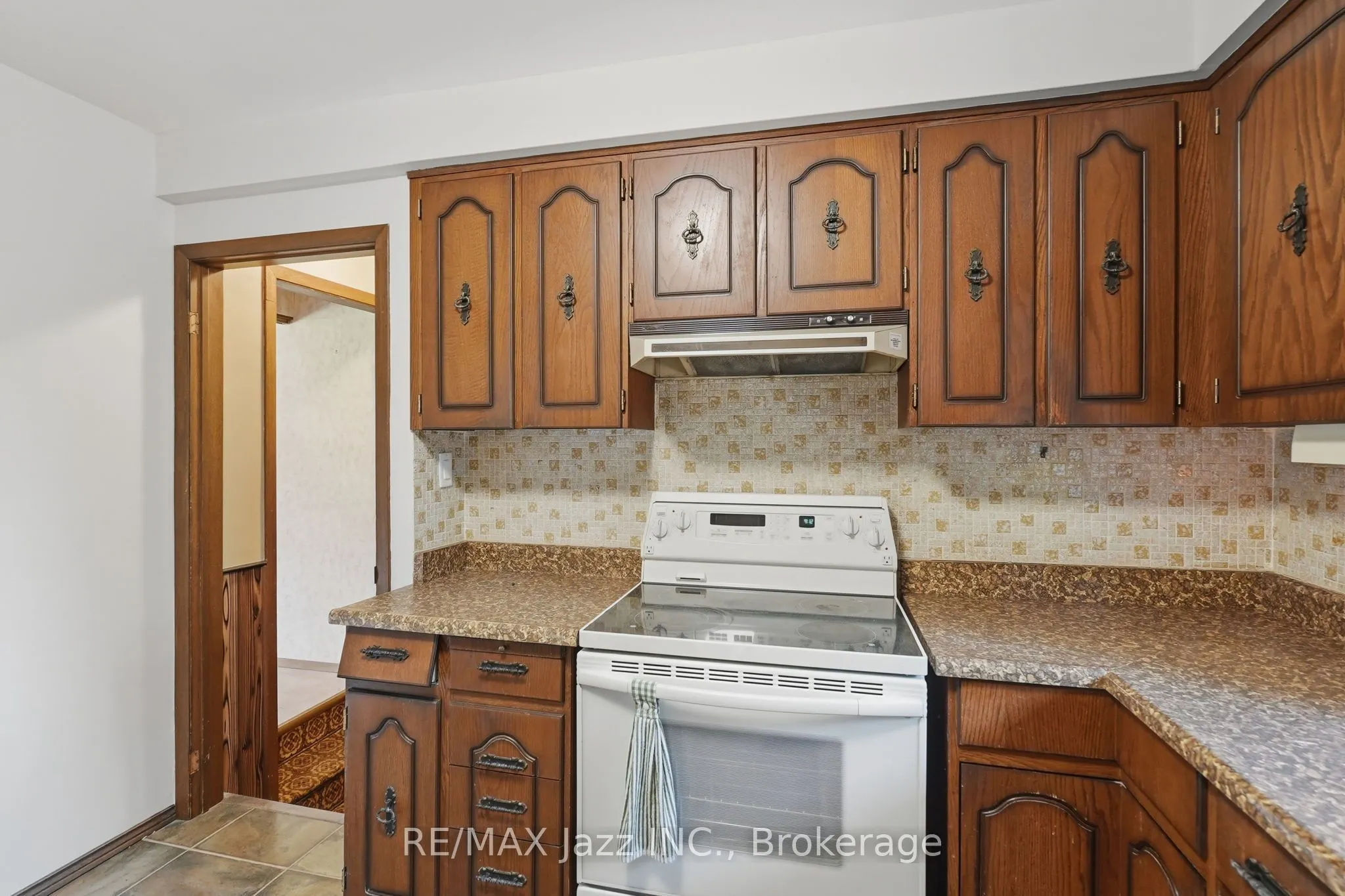 346 Conlin Road E