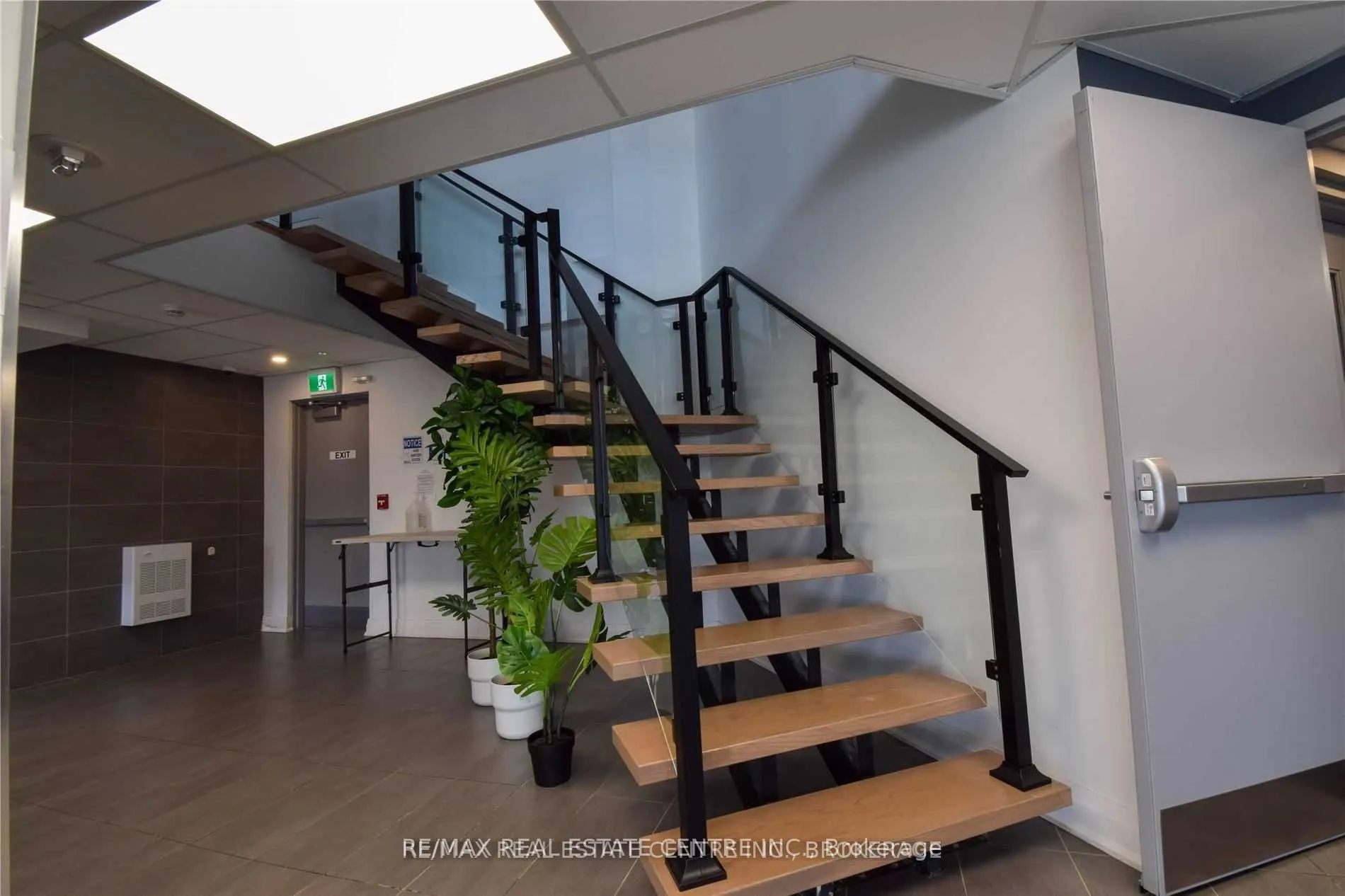 1 Falaise Road #208