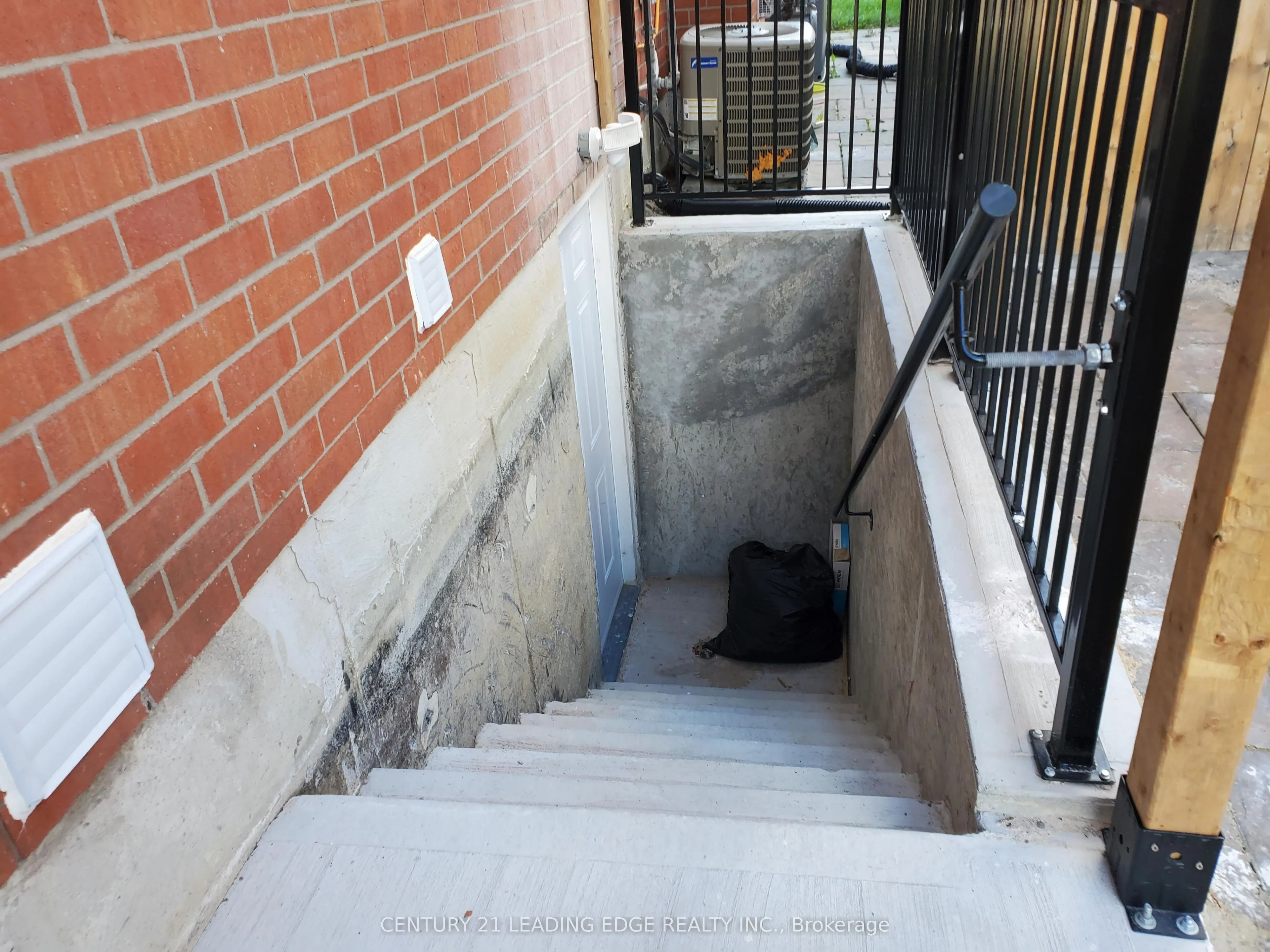 504 Lightfoot Place #Lower