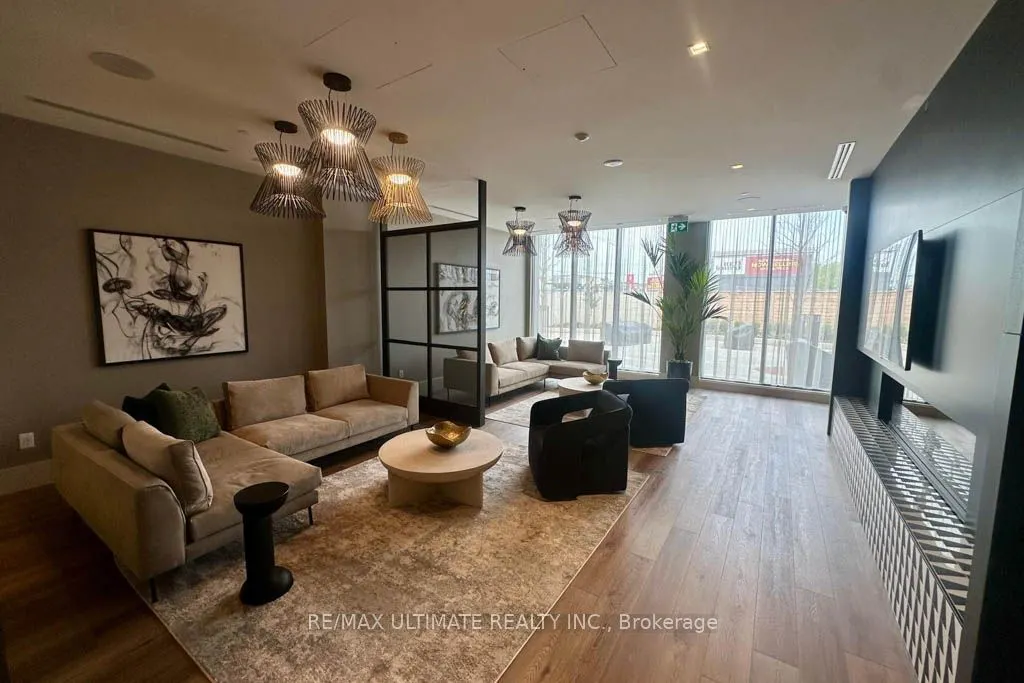 2545 Simcoe Street N #2710
