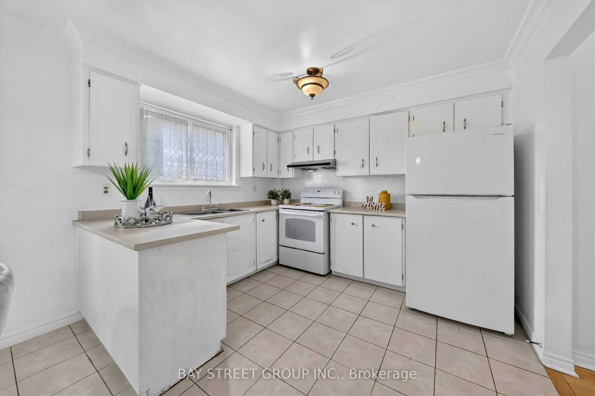 95 Tineta Crescent