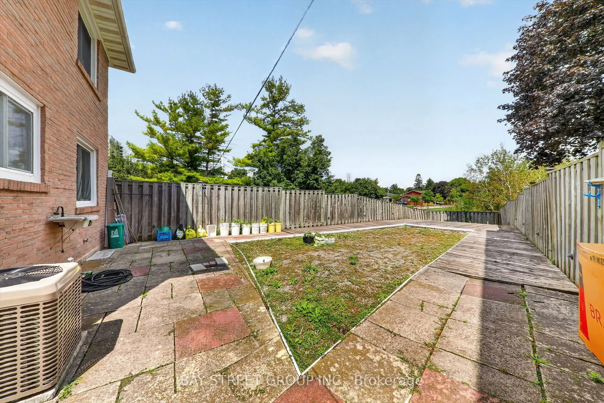 95 Tineta Crescent
