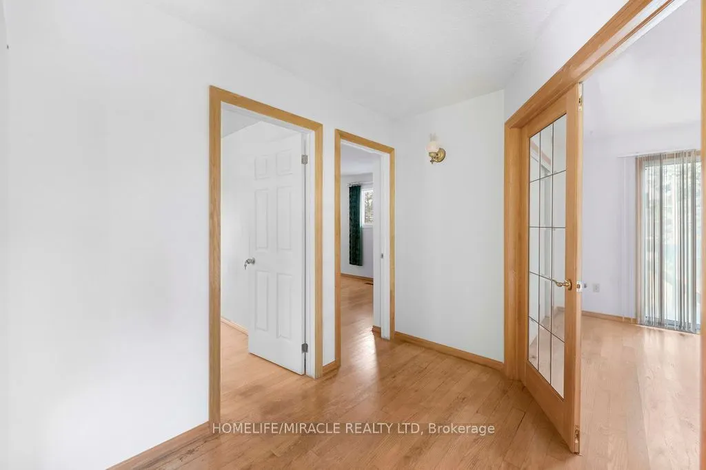 2033 Simcoe Street N