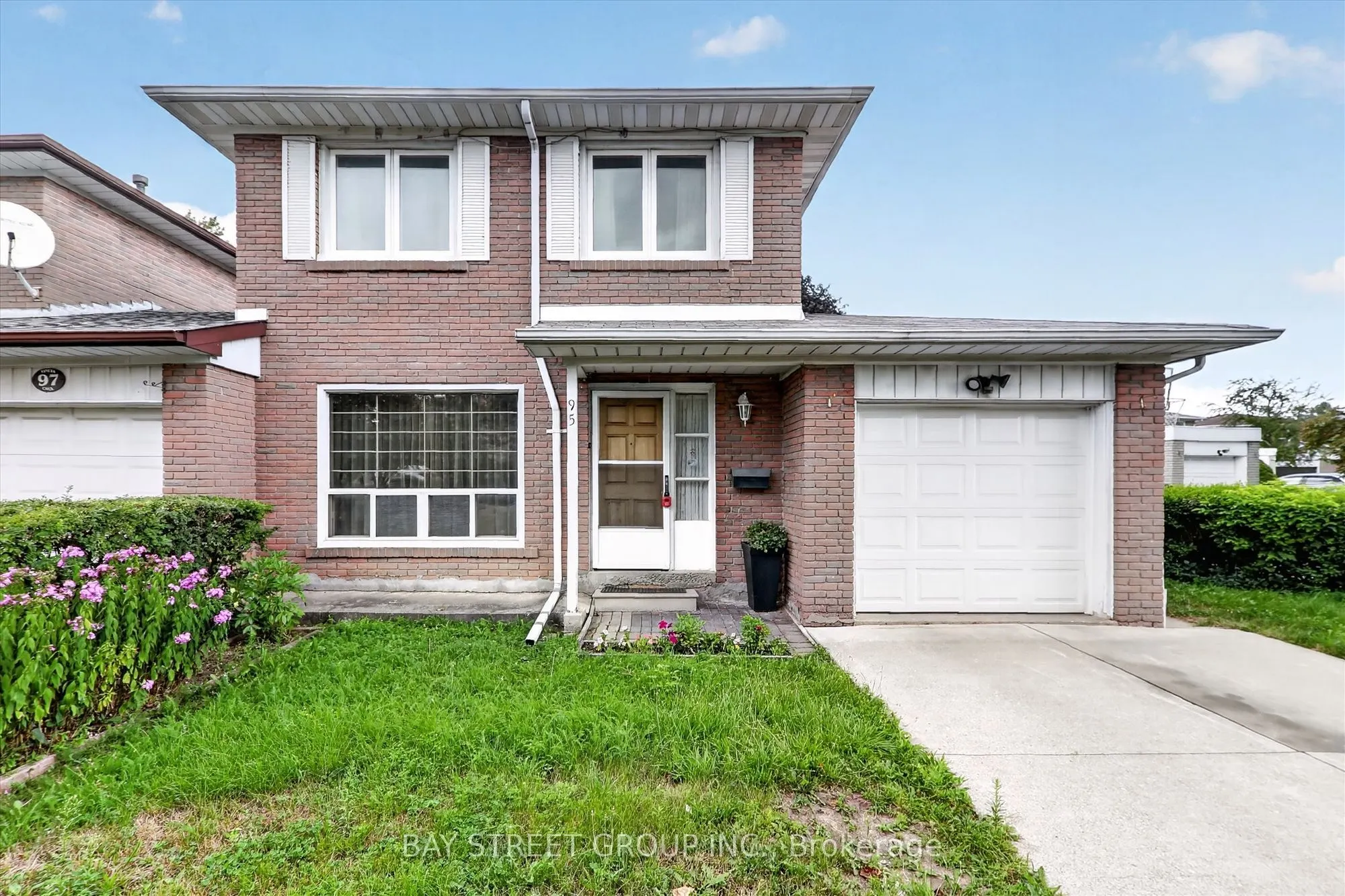 95 Tineta Crescent