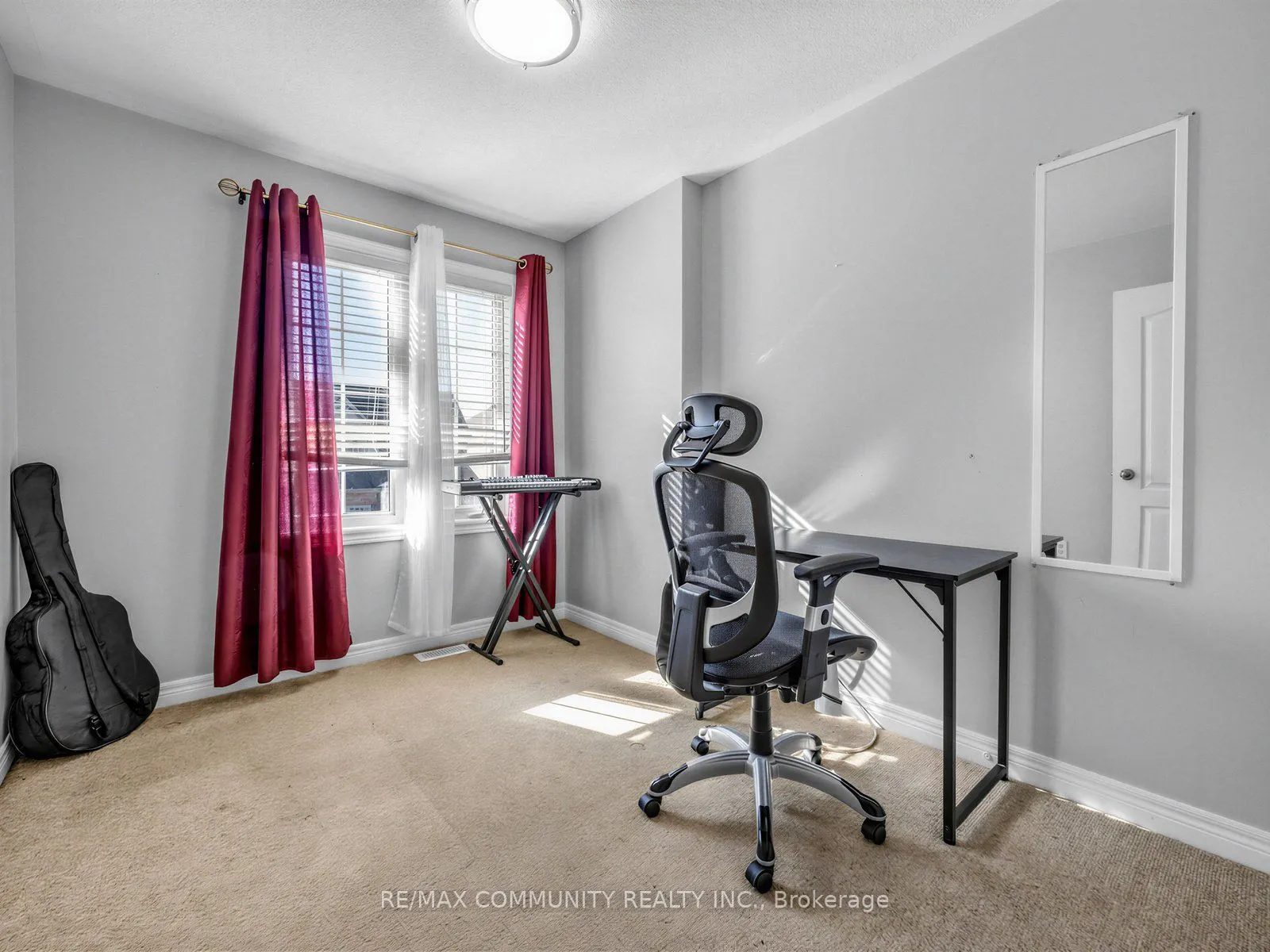 45 Tozer Crescent