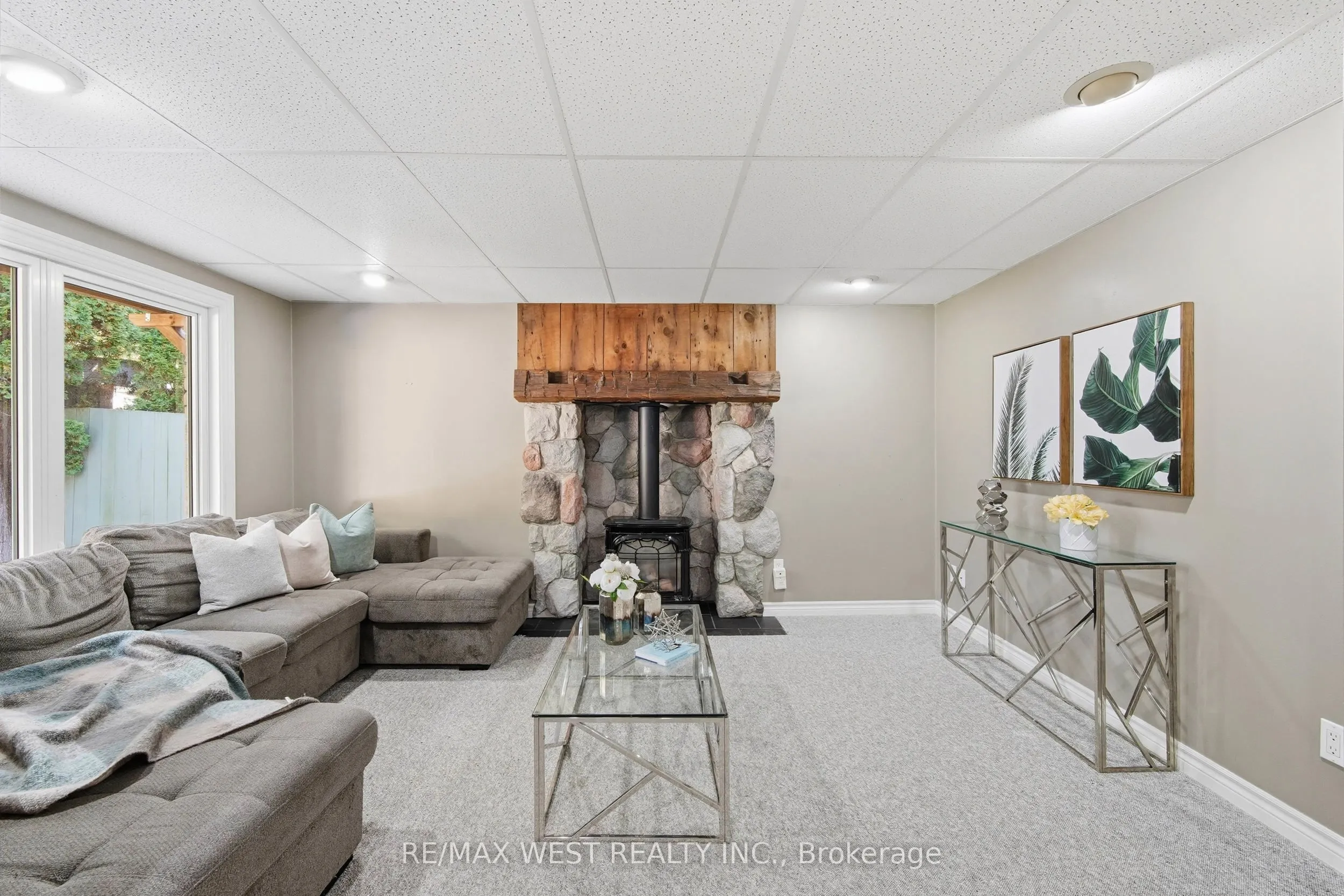 441 Paddington Crescent