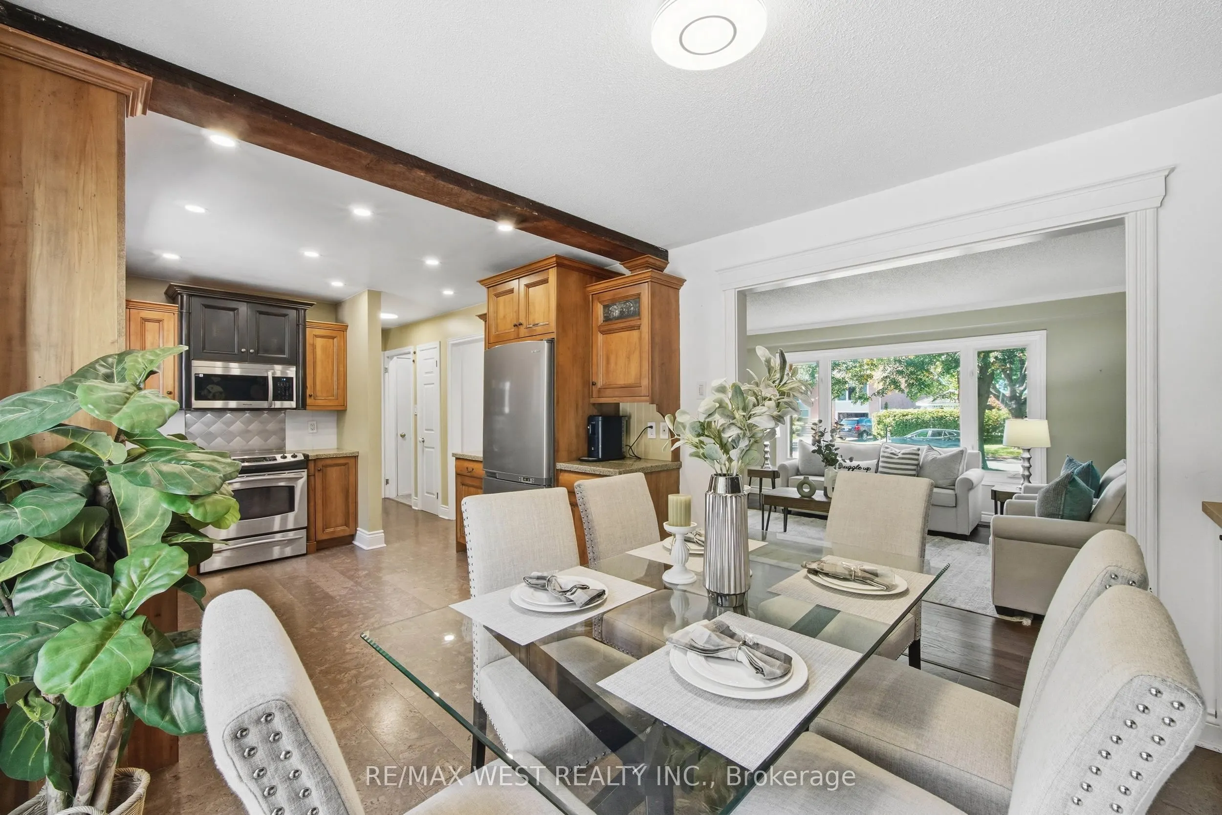 441 Paddington Crescent