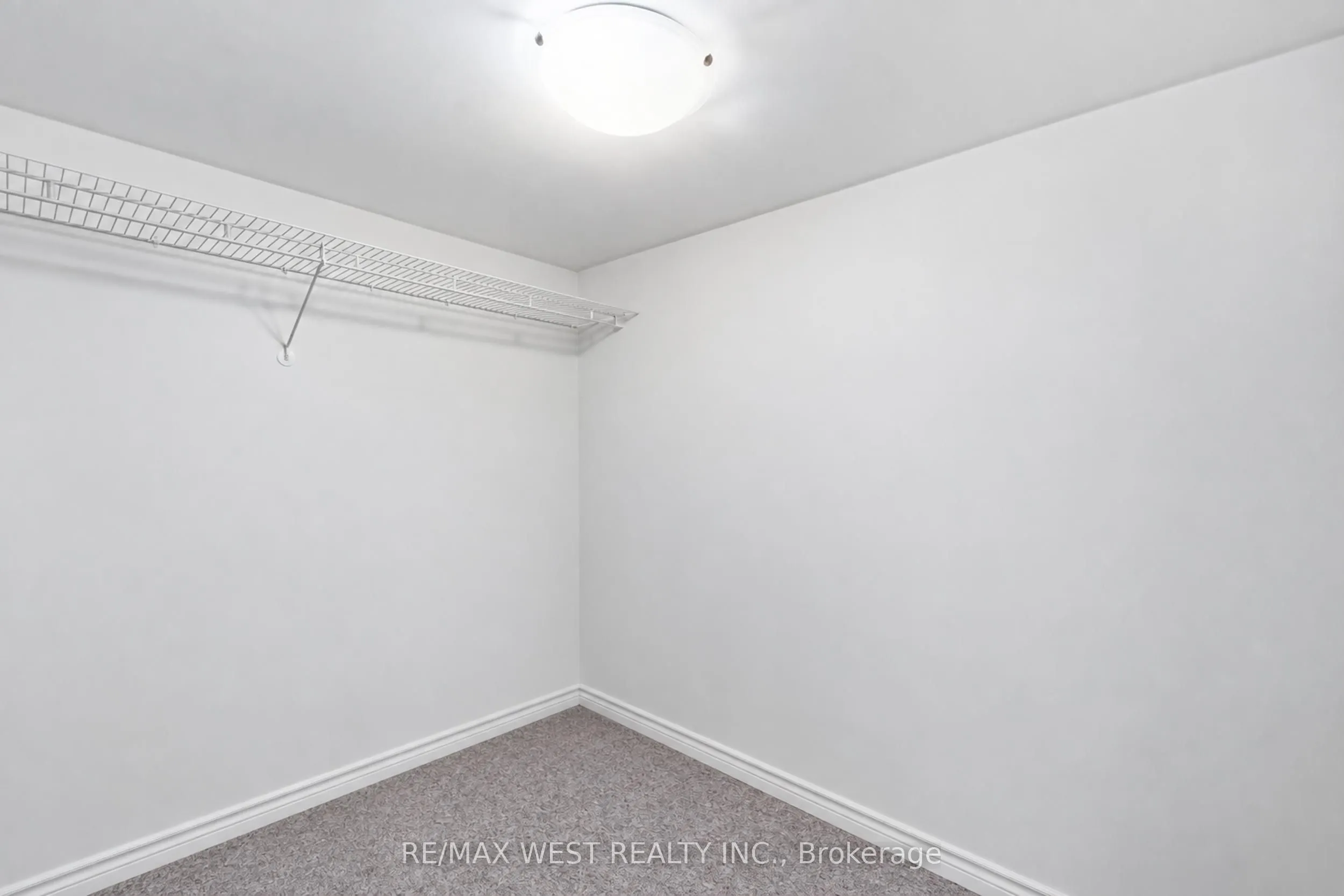 441 Paddington Crescent