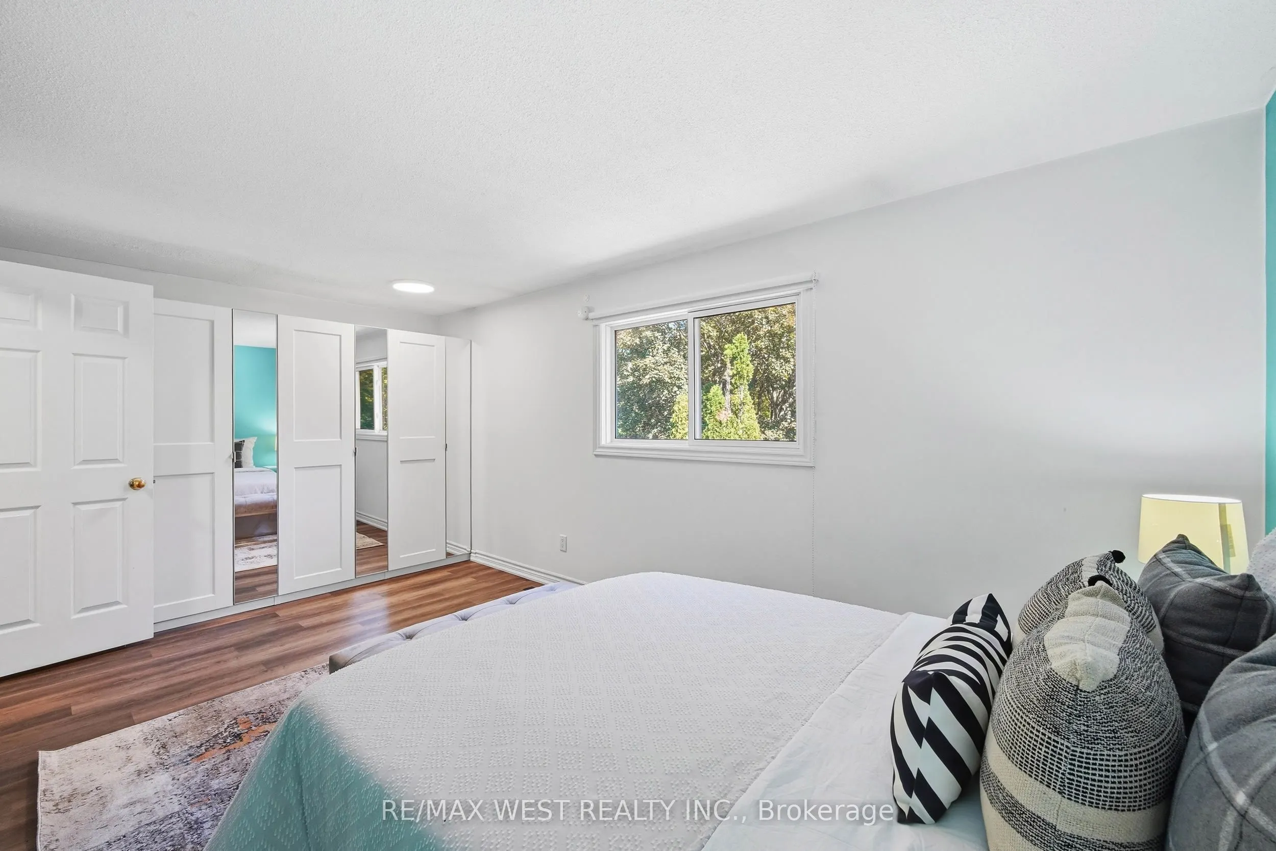 441 Paddington Crescent