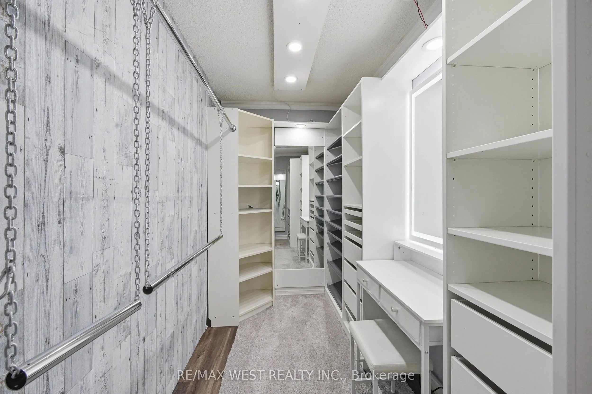 441 Paddington Crescent