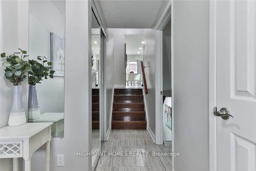50 Verne Crescent #49