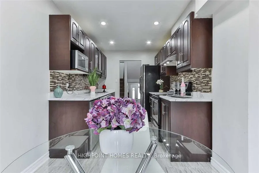50 Verne Crescent #49