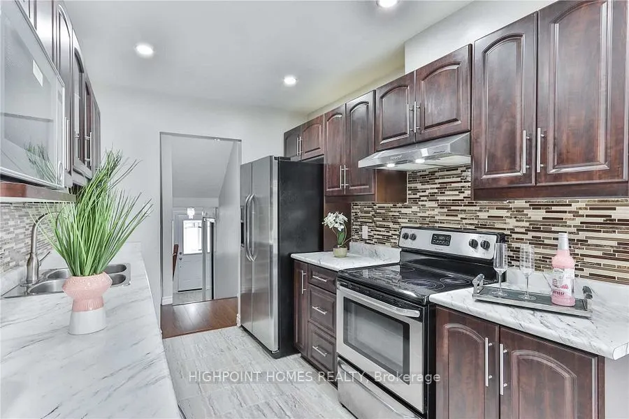 50 Verne Crescent #49