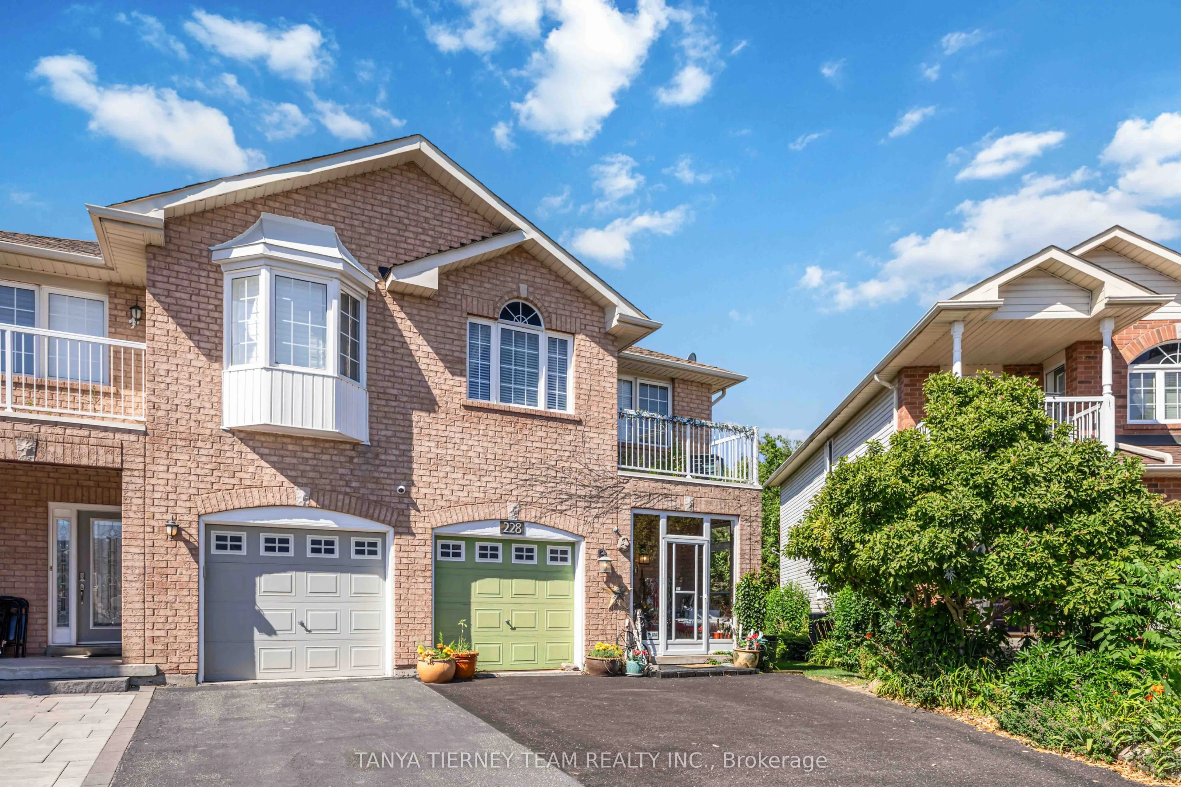 228 Shadow Place