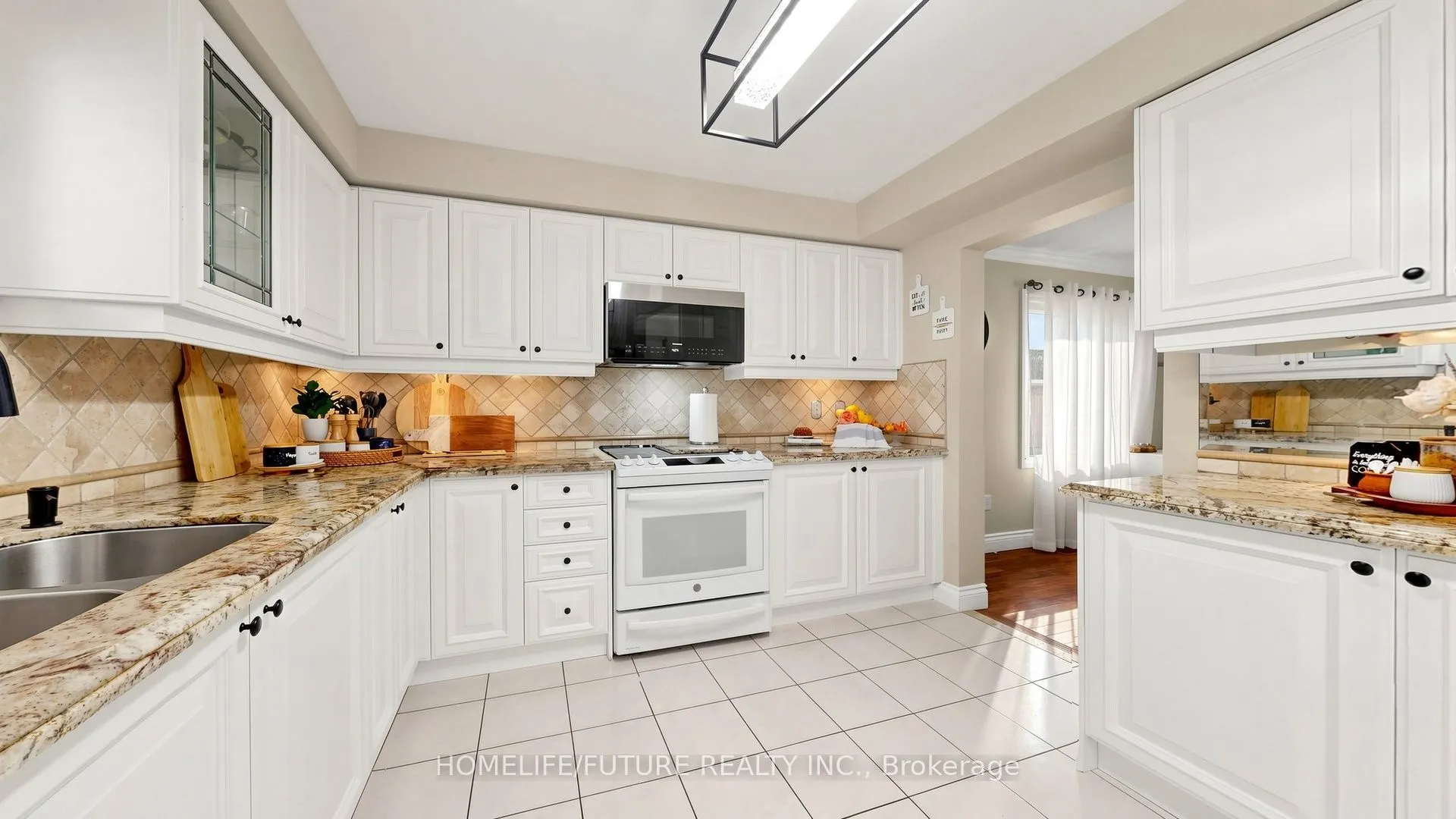 90 Bedell Crescent