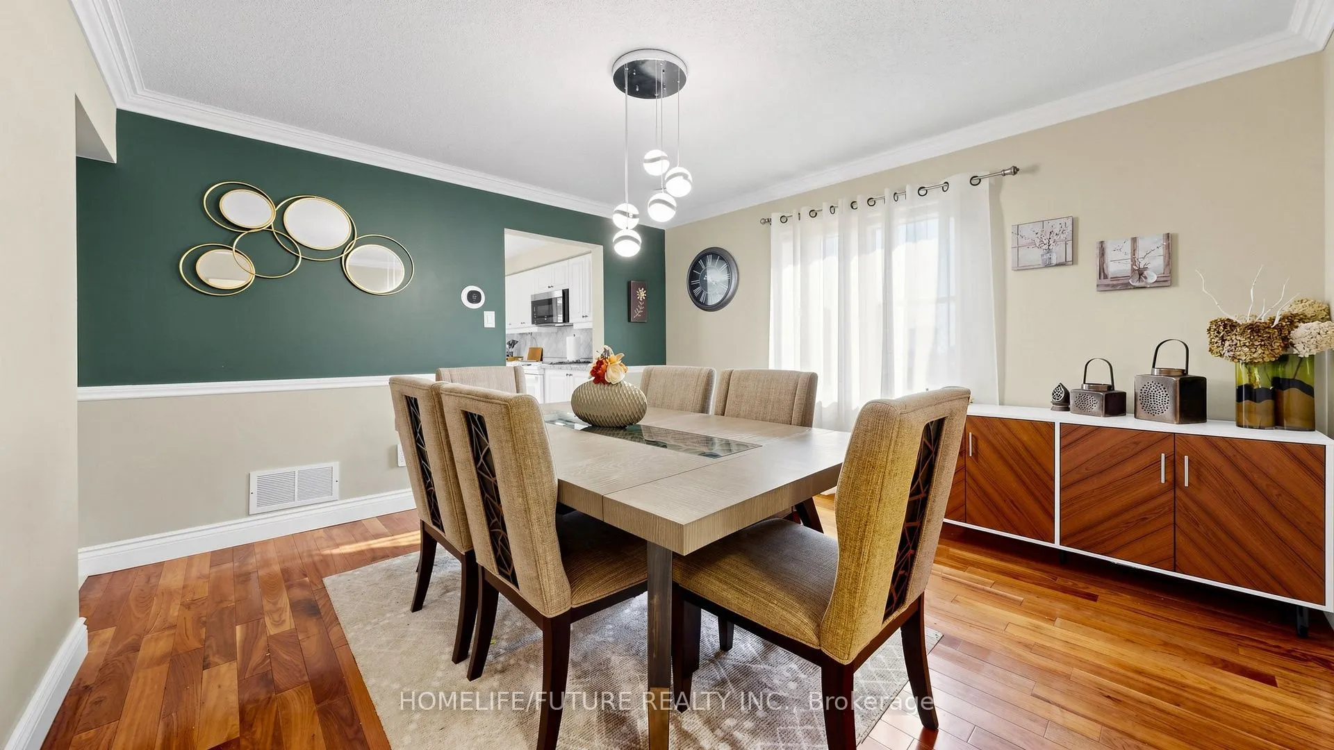 90 Bedell Crescent