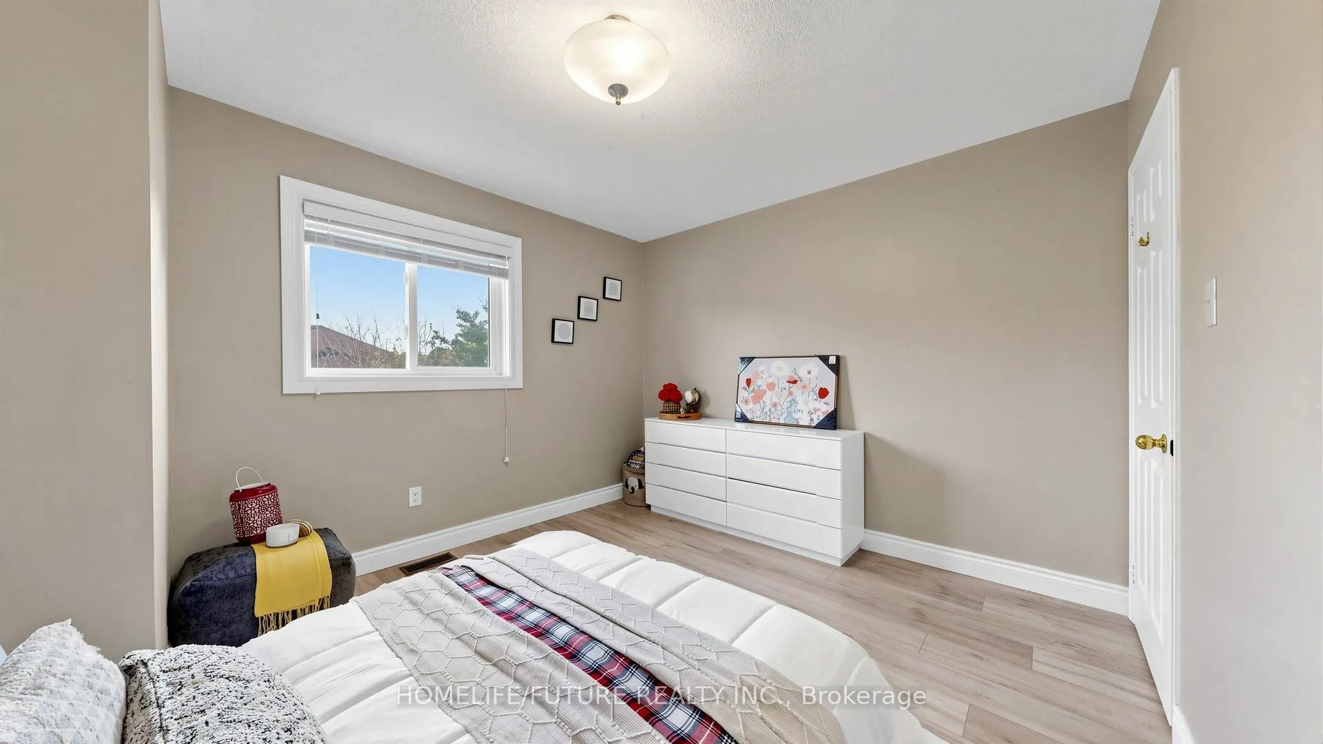 90 Bedell Crescent