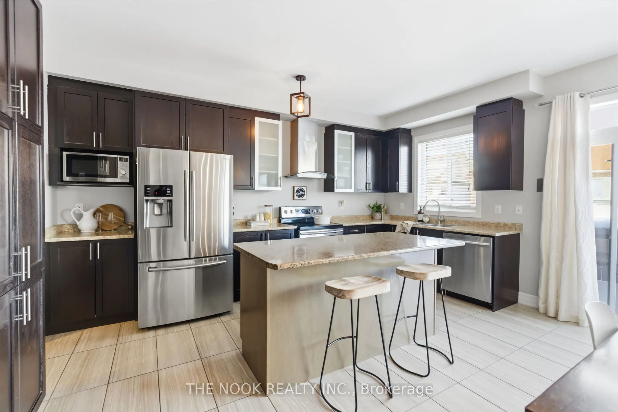 2507 Standardbred Drive