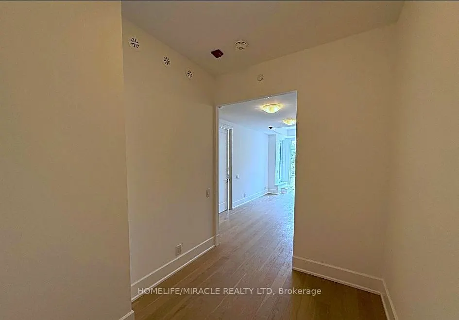 800 Broadview Avenue #404