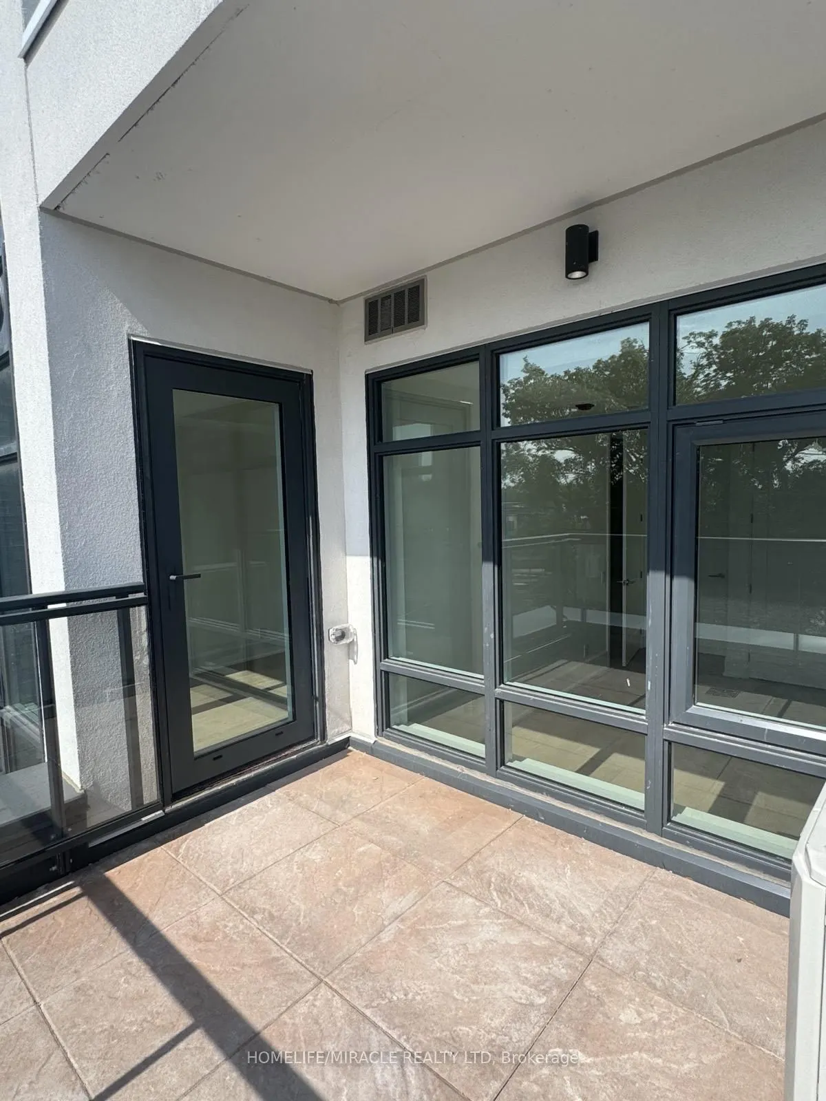 800 Broadview Avenue #404