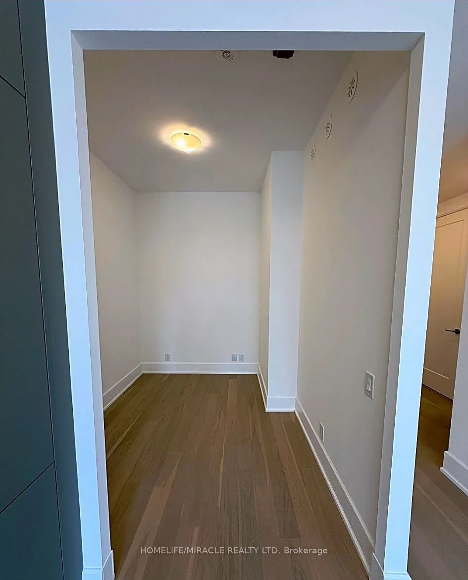 800 Broadview Avenue #404