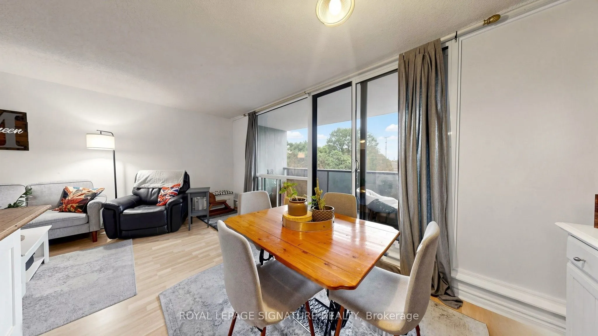 454 Centre Street S #402