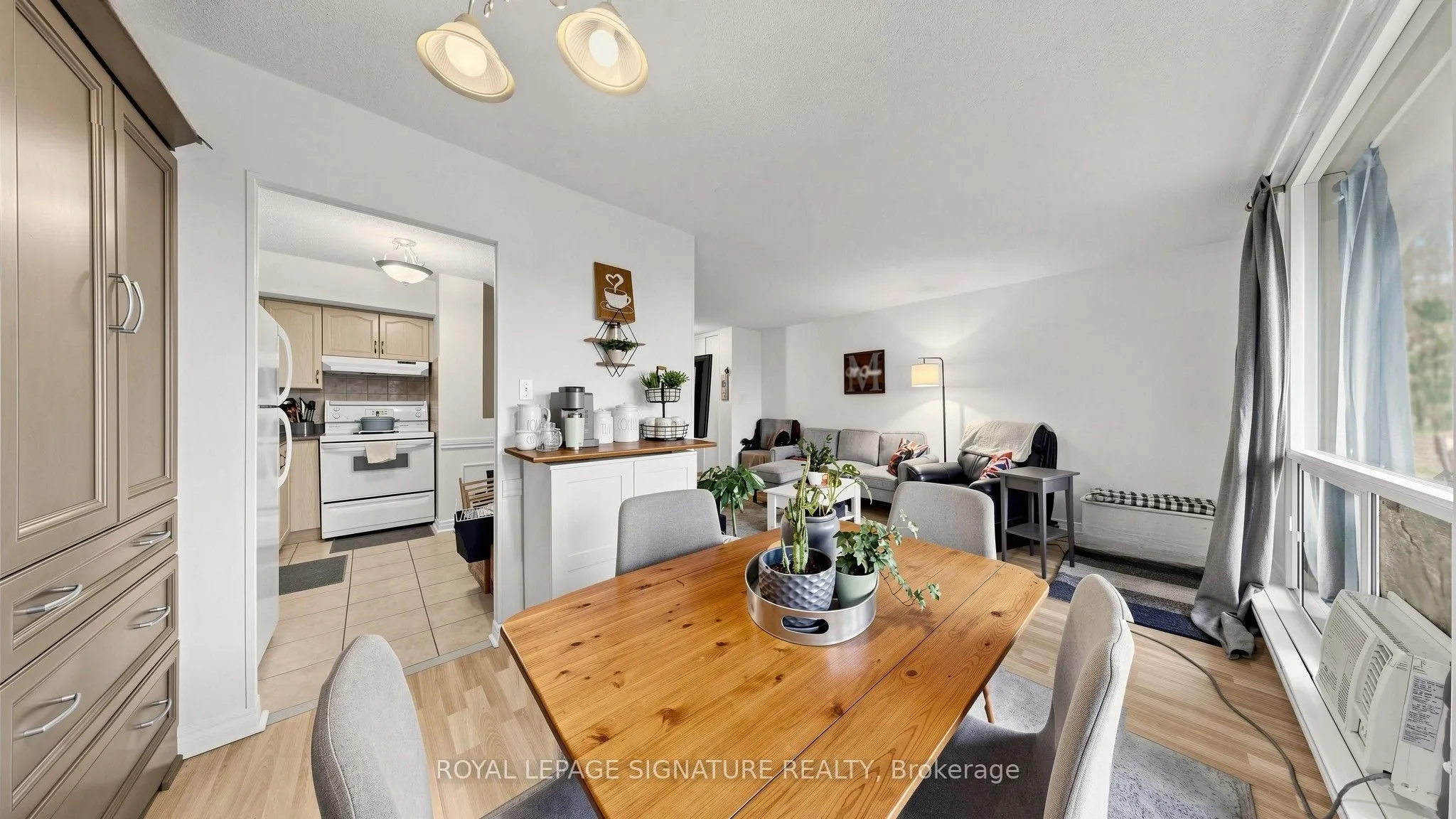 454 Centre Street S #402