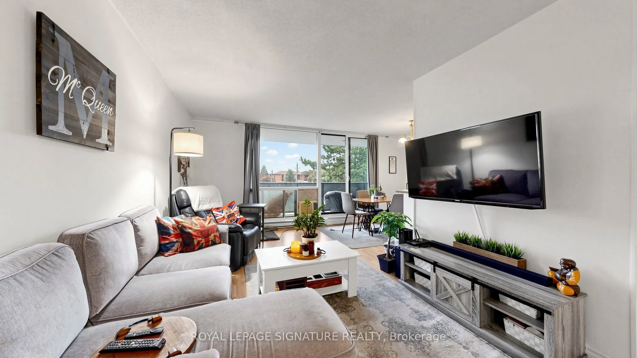 454 Centre Street S #402