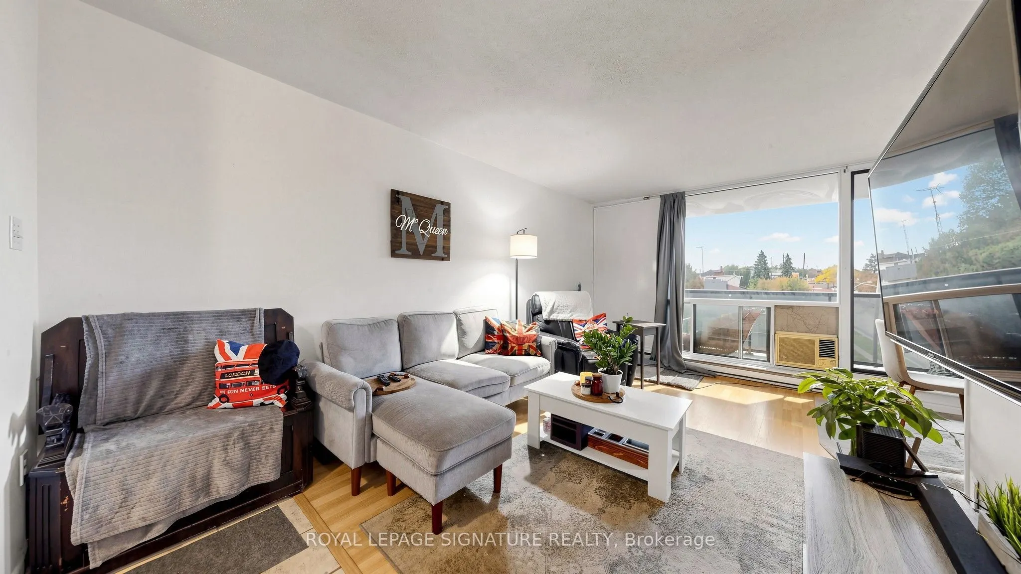 454 Centre Street S #402