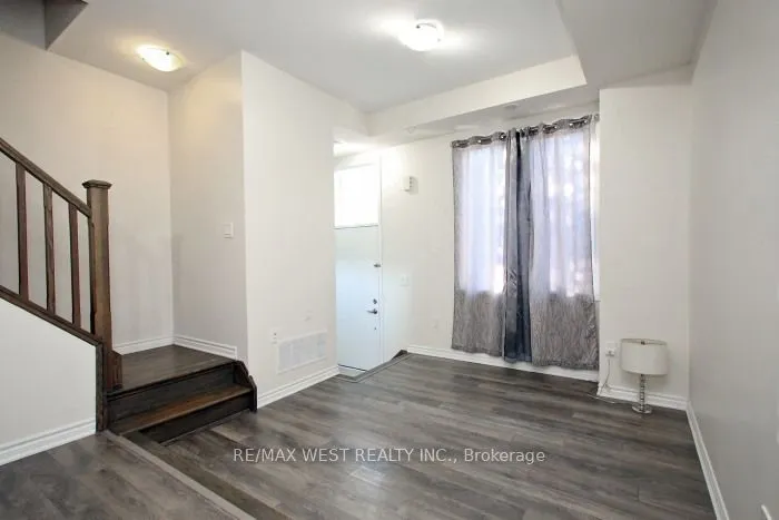 15 Heron Park Place #12