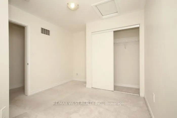 15 Heron Park Place #12