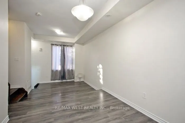 15 Heron Park Place #12