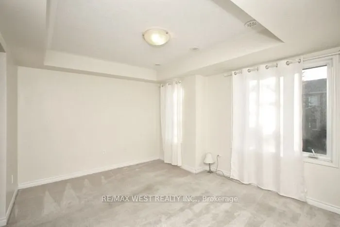 15 Heron Park Place #12