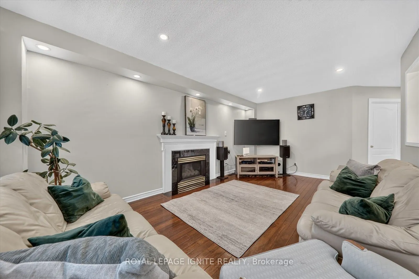 2015 Valewood Court