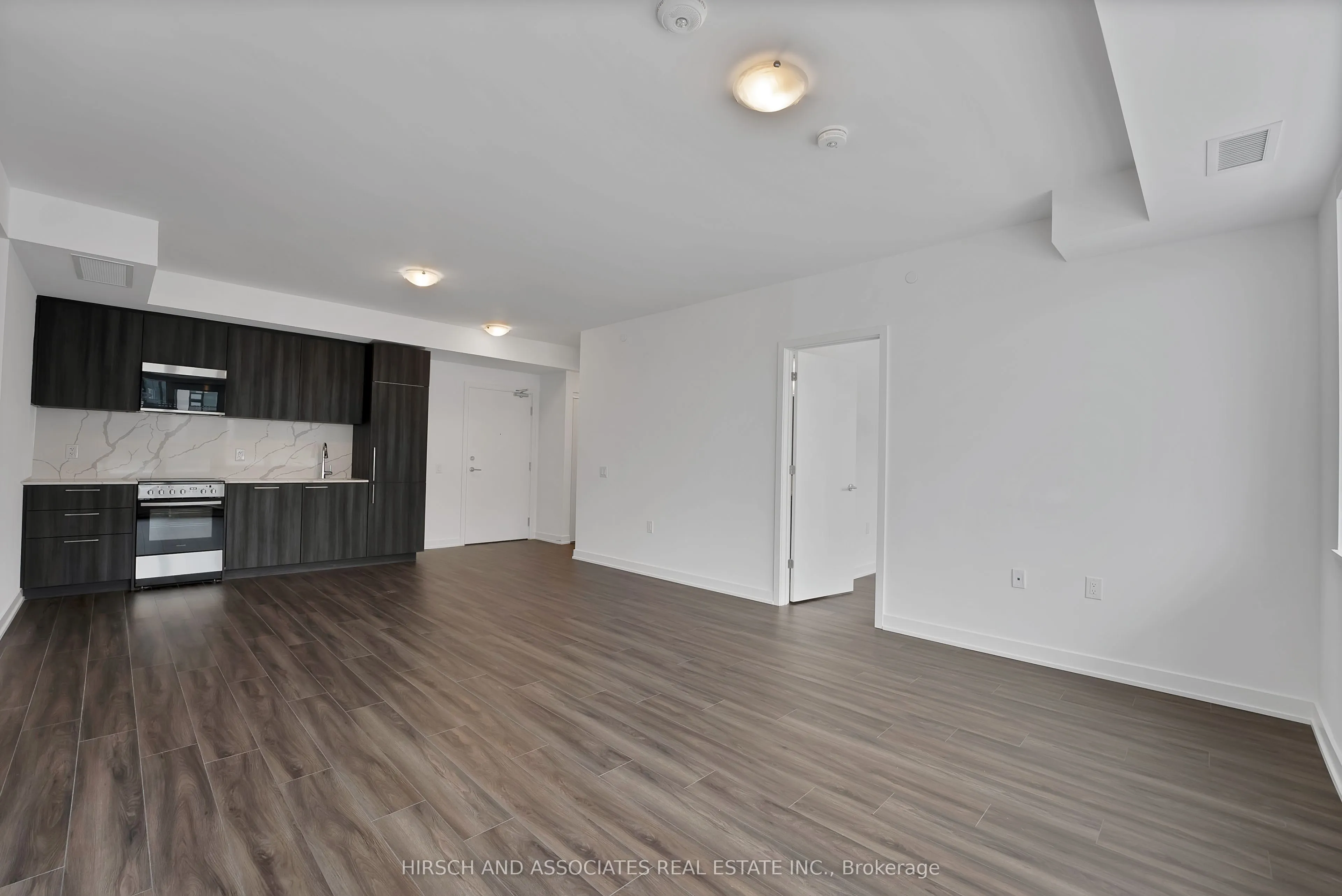 7437 Kingston Road #1104