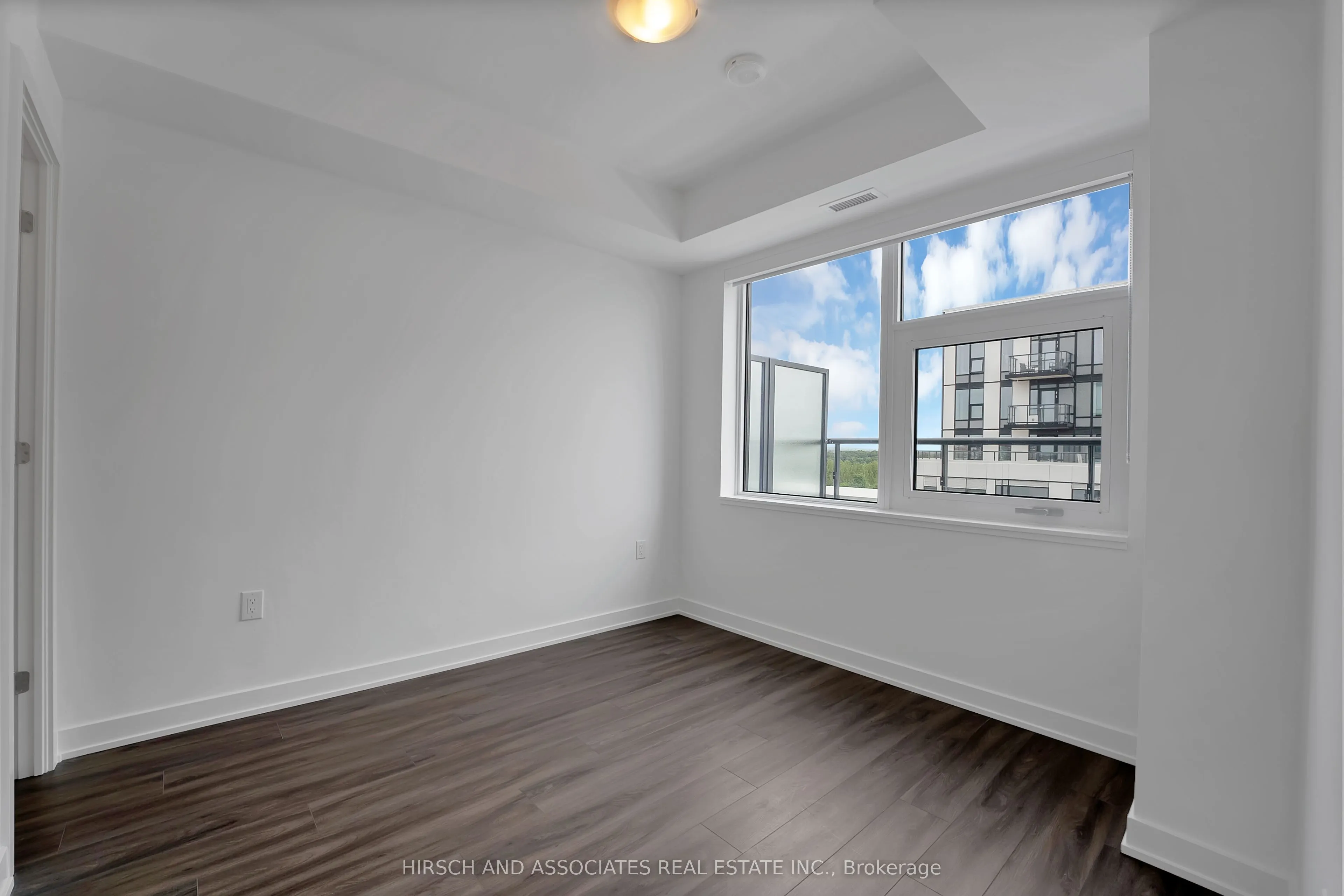 7437 Kingston Road #1104
