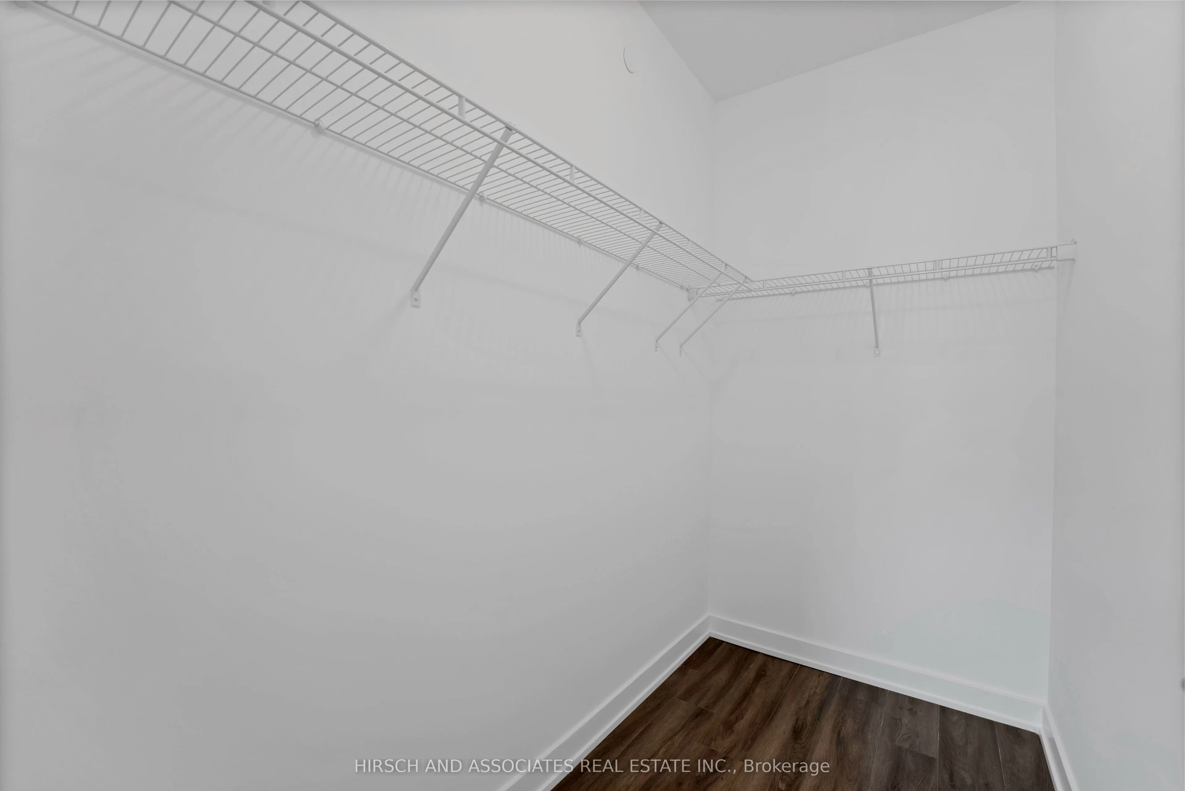 7437 Kingston Road #1104