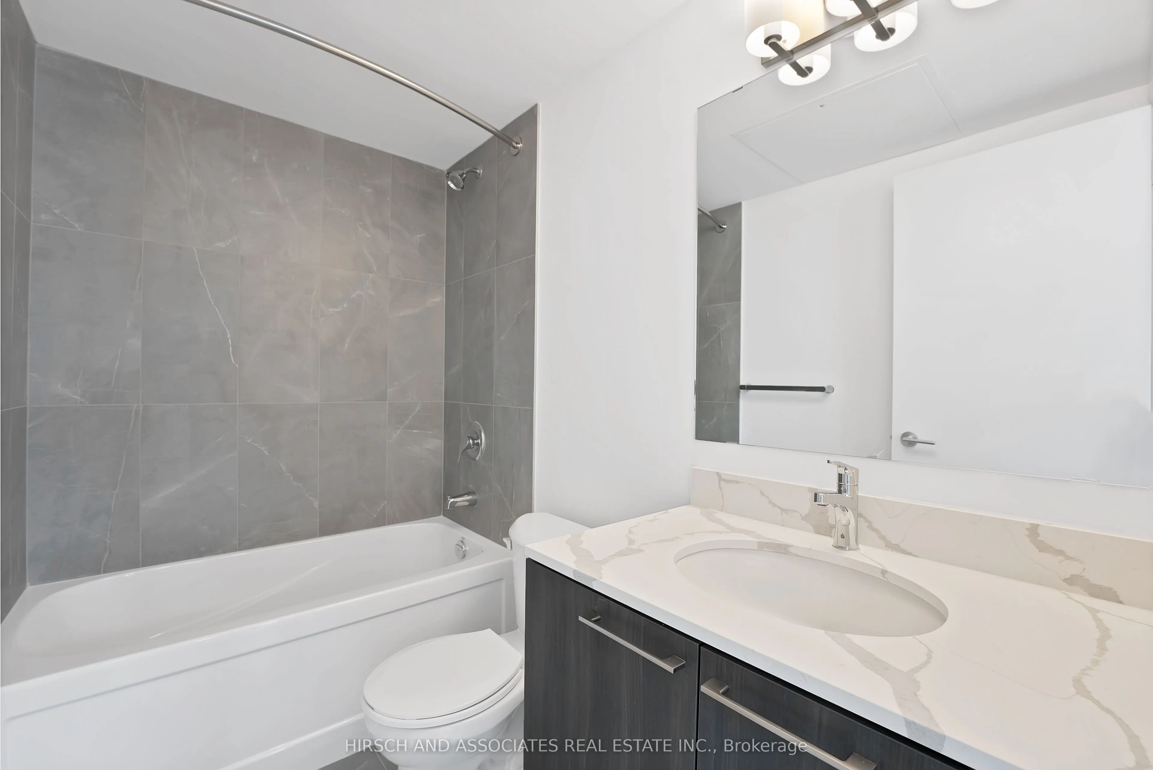 7437 Kingston Road #1104