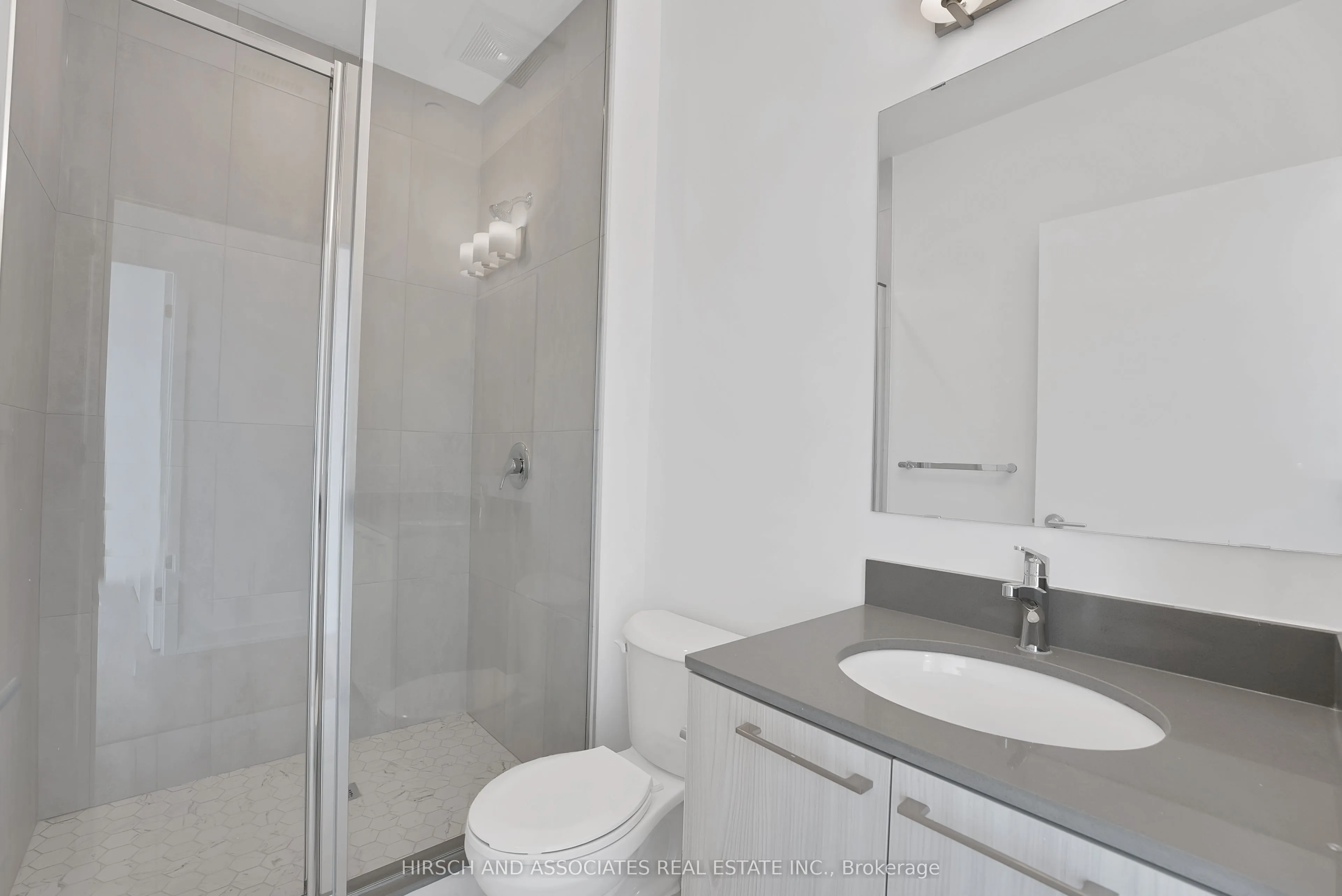 7439 Kingston Road #1104